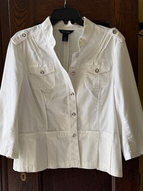 White House Black Market White Tailored Button-Front Peplum Bottom Jacket